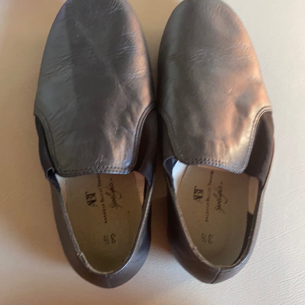 Black jazz shoes